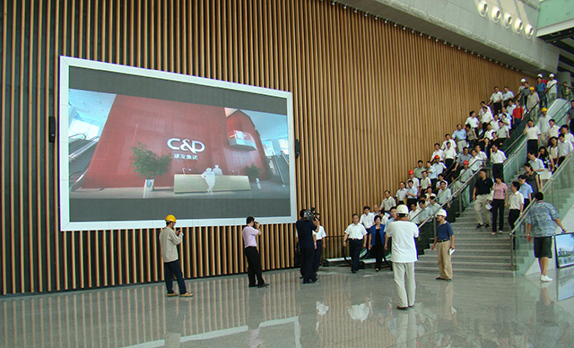 福建廈門會展中心P6室內全彩LED顯示屏由上海智彩科技設計、安裝